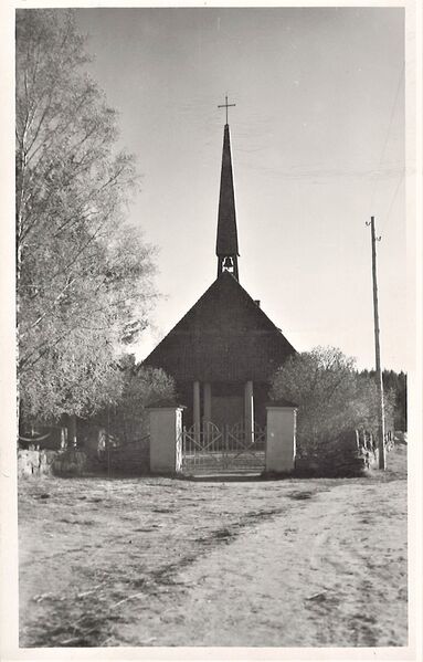 Lapua, SimpsiÃ¶n hautausmaan siunauskappeli
Kortti on 1960-luvun alkupuolelta. Ei ole kulkenut postissa.
